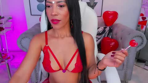 Shantall wills online show from February 14, 8:26 pm