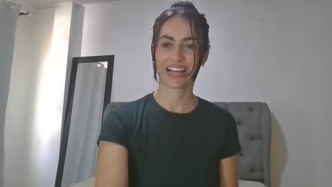 shantal online show from April 9, 2:44 pm