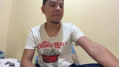 shantiiago7_ online show from April 9, 2:33 am