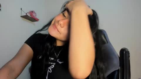 Sara online show from November 2, 4:37 am