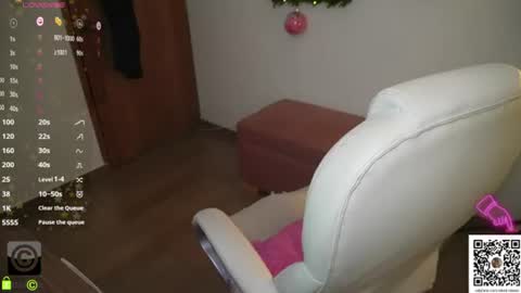 Snapshot of sharai_ chatting on July 8, 6:12 pm Lau online show from July 8, 6:12 pm
