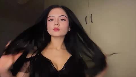 sharelgilvin online show from November 11, 5:24 pm