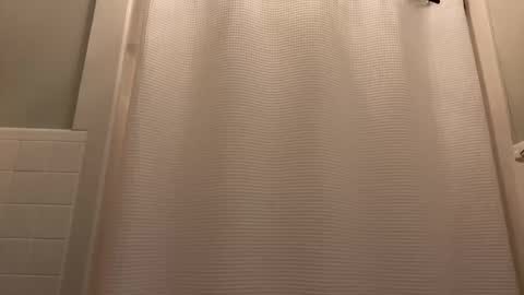 Snapshot of shark1865 chatting on January 28, 9:50 pm shark1865 online show from January 28, 9:50 pm