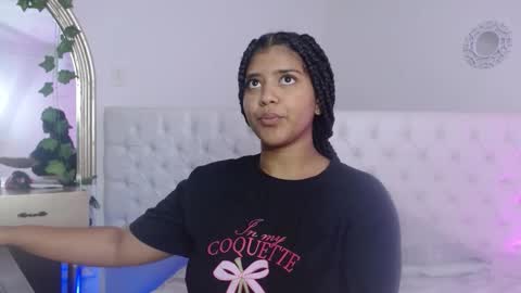 Snapshot of sharlot_evans_ chatting on January 7, 12:18 pm Sharlot online show from January 7, 12:18 pm