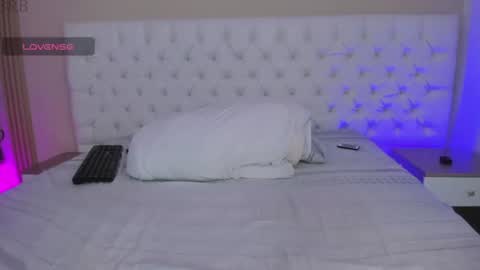 Snapshot of sharlot_evans_ chatting on July 28, 4:39 pm Sharlot online show from July 28, 4:39 pm