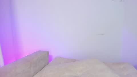 Hi fiends ---- I usually start online from Monday to Friday from 1000 am Saturdays and Sundays at 600 am Colombia time online show from January 24, 6:25 pm