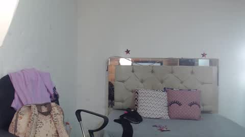 Snapshot of sharlotte__jones chatting on January 16, 2:19 pm Sara online show from January 16, 2:19 pm