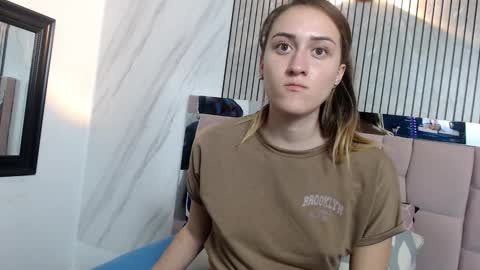 Sara online show from December 19, 2:24 pm