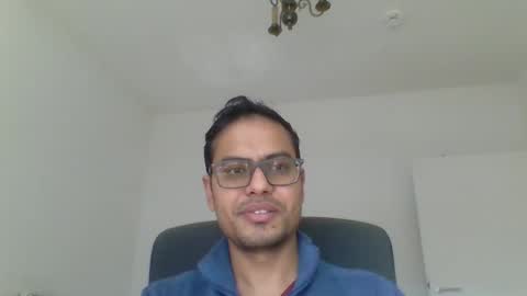 Snapshot of sharmamanxyz chatting on February 21, 10:17 am sharmamanxyz online show from February 21, 10:17 am