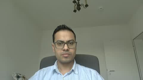 Snapshot of sharmamanxyz chatting on March 12, 10:16 am sharmamanxyz online show from March 12, 10:16 am