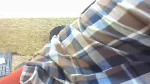 Snapshot of sharol_xx chatting on December 27, 9:54 pm Sharol smile online show from December 27, 9:54 pm