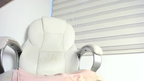 Snapshot of sharol_xx chatting on September 8, 10:53 pm Sharol smile online show from September 8, 10:53 pm