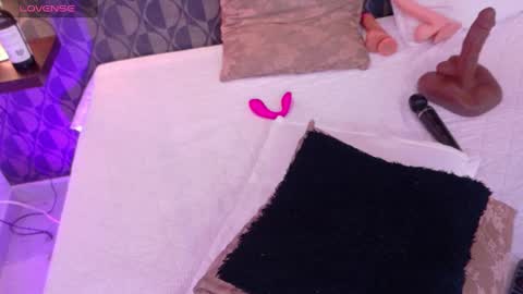 Sharom  online show from February 1, 11:06 pm