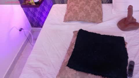 Sharom  online show from February 20, 9:20 pm