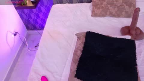 Sharom  online show from February 26, 6:54 pm