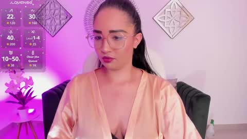 Snapshot of sharon_breezee chatting on September 12, 5:07 am sharon_breezee online show from September 12, 5:07 am
