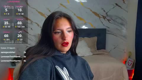 ESTEFI  online show from June 6, 7:35 am