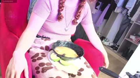 Snapshot of sharonblack_ chatting on April 18, 3:05 pm kitsune online show from April 18, 3:05 pm