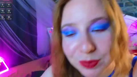 Lola and Stacey online show from April 22, 7:48 pm