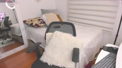 Sharon online show from January 26, 4:30 pm