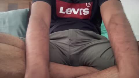 Snapshot of shash2014 chatting on March 3, 6:37 am Shashii online show from March 3, 6:37 am