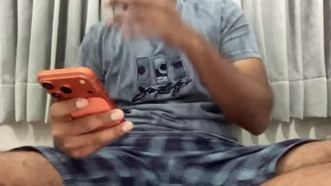 Snapshot of shash2014 chatting on May 9, 8:52 am Shashii online show from May 9, 8:52 am