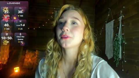 Shantall online show from April 5, 11:46 pm