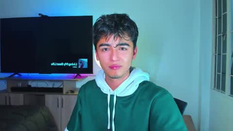 Snapshot of shawn__sanderson chatting on October 16, 10:00 pm Shawn online show from October 16, 10:00 pm