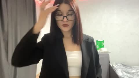 Snapshot of shawndanavin chatting on October 17, 12:08 pm May online show from October 17, 12:08 pm