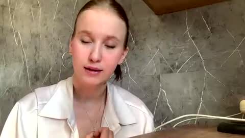 Anny online show from June 11, 8:12 am
