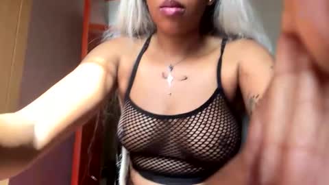 Snapshot of shawty_254 chatting on September 9, 12:37 pm shawty_254 online show from September 9, 12:37 pm