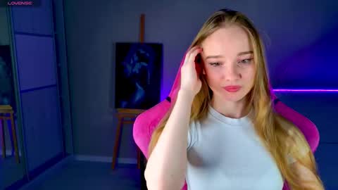 Snapshot of shawty_mia chatting on January 7, 8:00 pm Shawty Mia online show from January 7, 8:00 pm