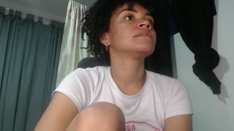 Shayna online show from December 20, 10:49 am