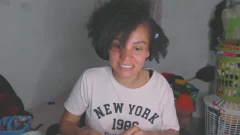 Snapshot of shayna_cute chatting on May 15, 3:02 am Shayna online show from May 15, 3:02 am