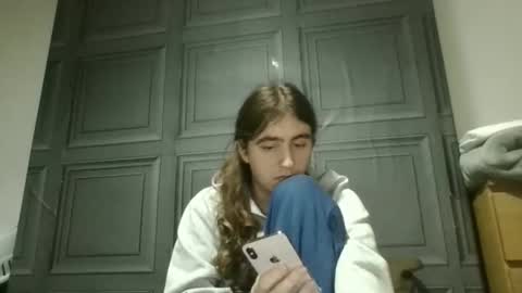 Snapshot of shaywoodtwink chatting on December 20, 8:49 pm Shay Edging online show from December 20, 8:49 pm