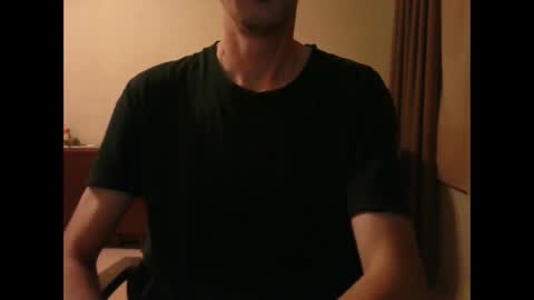 Snapshot of shedevr02 chatting on October 6, 5:10 pm Roger online show from October 6, 5:10 pm