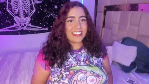 Snapshot of sheeylaroee chatting on January 4, 2:14 am Heidy online show from January 4, 2:14 am