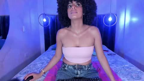 sheeylopez online show from January 13, 3:01 am