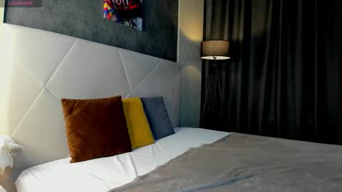 Amely online show from December 15, 9:24 am