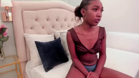 Sheila  online show from March 13, 7:31 pm