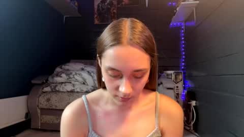 Snapshot of sheilaoverson chatting on April 16, 9:43 am sheilaoverson online show from April 16, 9:43 am