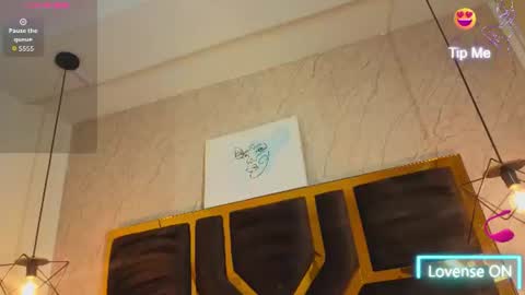 Snapshot of sheilly_brown chatting on July 8, 8:24 pm sheilly_brown online show from July 8, 8:24 pm