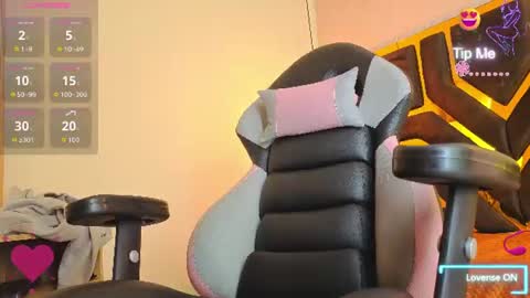 Snapshot of sheilly_brown chatting on July 23, 10:51 pm sheilly_brown online show from July 23, 10:51 pm