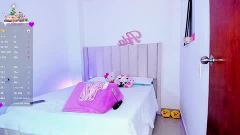 Snapshot of sheirysex chatting on December 31, 6:59 am Danna online show from December 31, 6:59 am