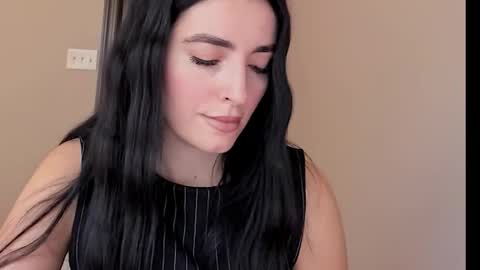 sheisallthat online show from November 8, 9:13 pm