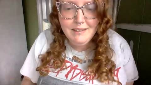 Red online show from April 7, 10:09 pm