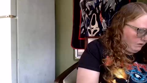 Red online show from April 21, 2:23 pm