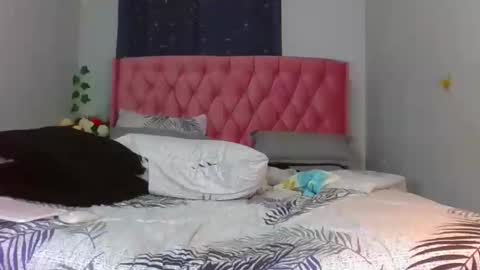 shelia420715 online show from April 7, 2:23 am