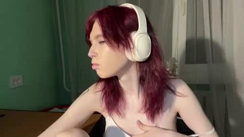 Snapshot of shellaatterbury chatting on July 10, 8:22 pm Peggy online show from July 10, 8:22 pm
