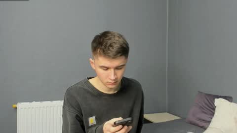 Max online show from November 10, 3:16 am